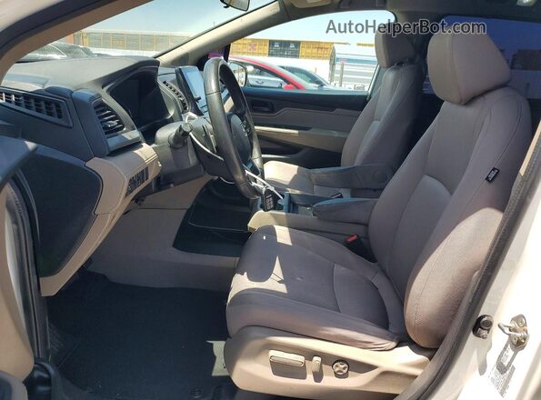 5FNRL6H53KB115424 2019 HONDA ODYSSEY White Вид салону спереду