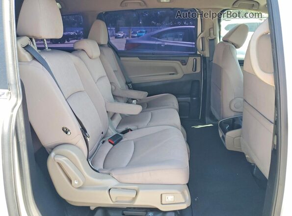 5FNRL6H53KB115424 2019 HONDA ODYSSEY White Вид задньої частини салону