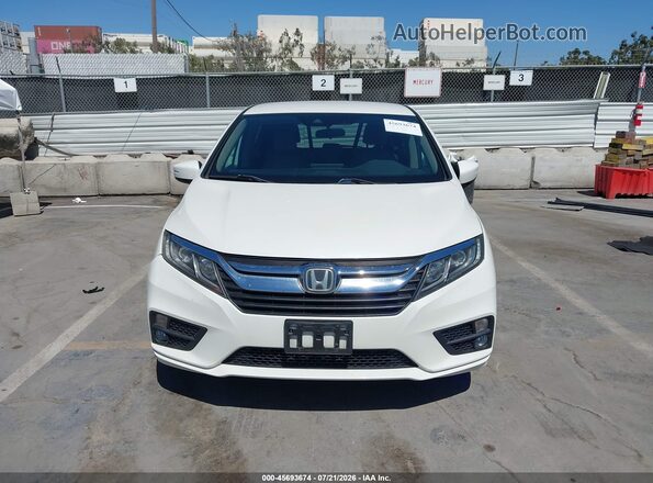 5FNRL6H59JB101557 2018 HONDA ODYSSEY Белый Вид щитка приборов