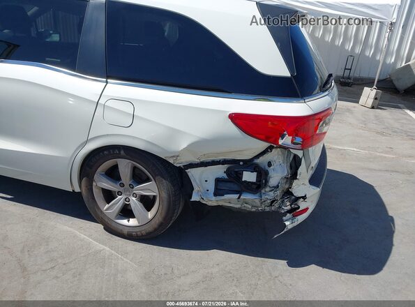 5FNRL6H59JB101557 2018 HONDA ODYSSEY Белый Вид спереди