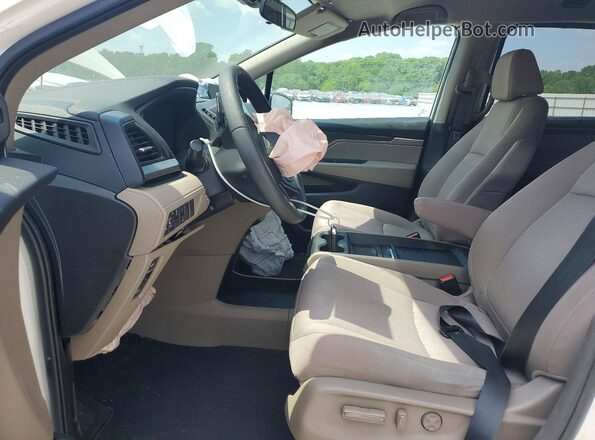 5FNRL6H5XJB029316 2018 HONDA ODYSSEY Белый Вид салона спереди