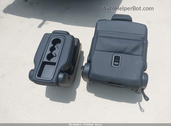 5FNRL6H60SB003737 2025 HONDA ODYSSEY Black Սարքավորումների վահանակի տեսք