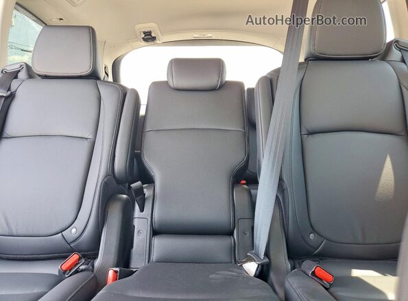 5FNRL6H60TB031698 2026 HONDA ODYSSEY Silver Vista de los asientos traseros