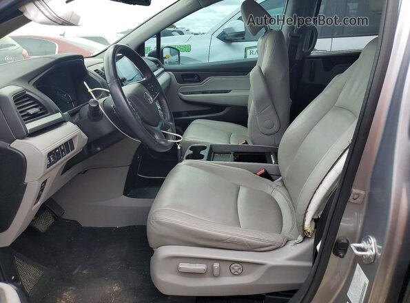 5FNRL6H62PB011975 2023 HONDA ODYSSEY Silver Widok wnętrza z przodu