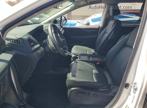5FNRL6H62SB049232 2025 HONDA ODYSSEY White Front interior view