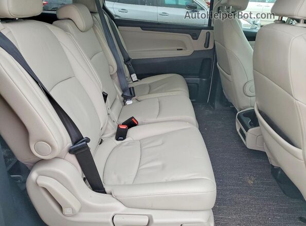 5FNRL6H62SB069285 2025 HONDA ODYSSEY White Widok wnętrza z tyłu