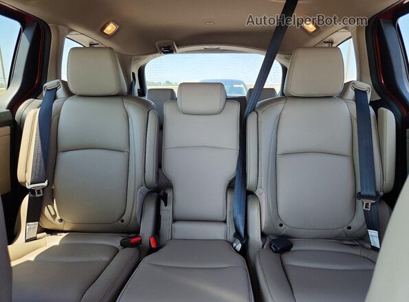 5FNRL6H63RB007159 2024 HONDA ODYSSEY Red Widok tylnych siedzeń
