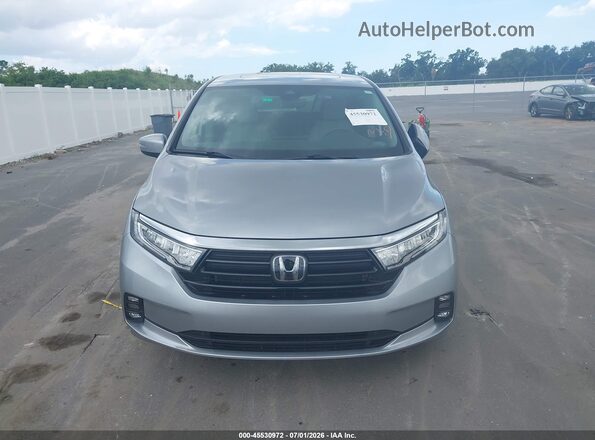 5FNRL6H64RB011883 2024 HONDA ODYSSEY Silver Widok wnętrza z tyłu