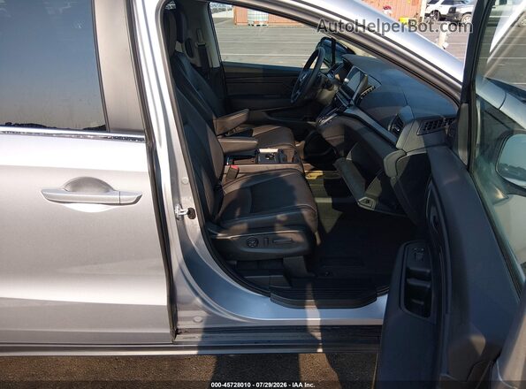 5FNRL6H64TB010658 2026 HONDA ODYSSEY Gray Front interior view