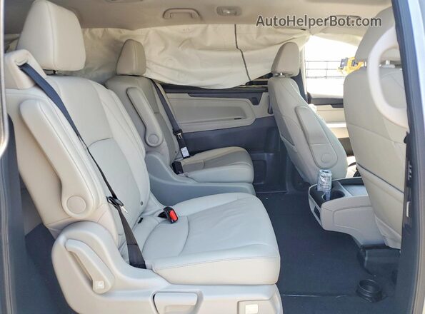 5FNRL6H65SB068843 2025 HONDA ODYSSEY Silver Widok wnętrza z tyłu