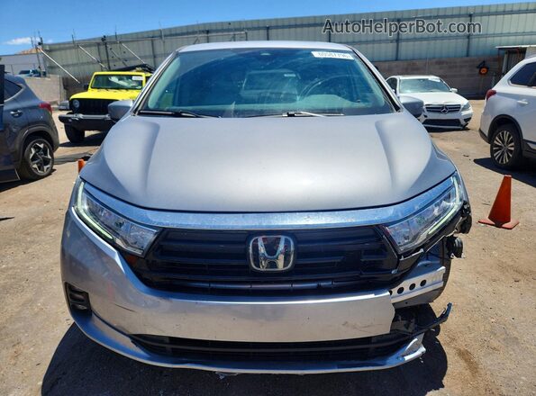5FNRL6H66PB033901 2023 HONDA ODYSSEY Silver Widok z przodu