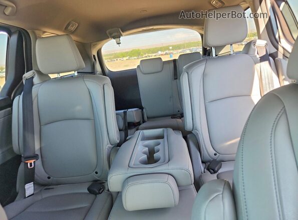 5FNRL6H66PB033901 2023 HONDA ODYSSEY Silver Widok tylnych siedzeń