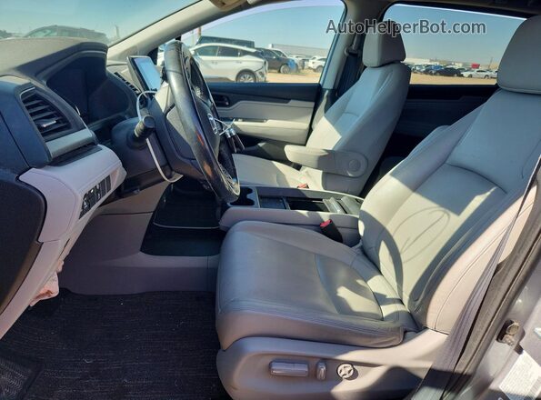 5FNRL6H66PB033901 2023 HONDA ODYSSEY Silver Widok wnętrza z przodu