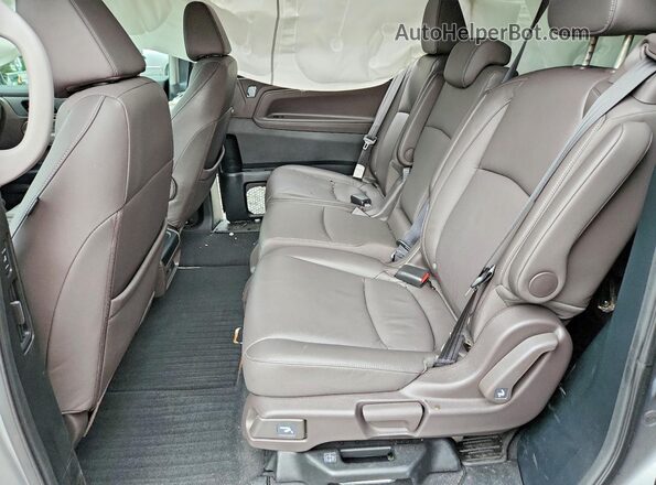 5FNRL6H67RB002076 2024 HONDA ODYSSEY Silver Rear interior view