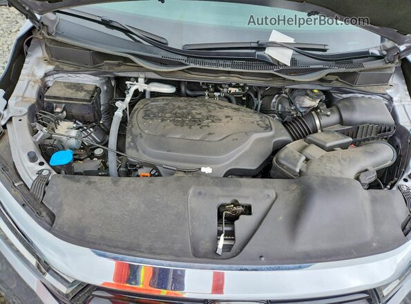 5FNRL6H67RB002076 2024 HONDA ODYSSEY Silver Engine compartment view