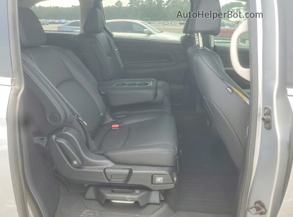 5FNRL6H68SB022875 2025 HONDA ODYSSEY Silver Вид задньої частини салону