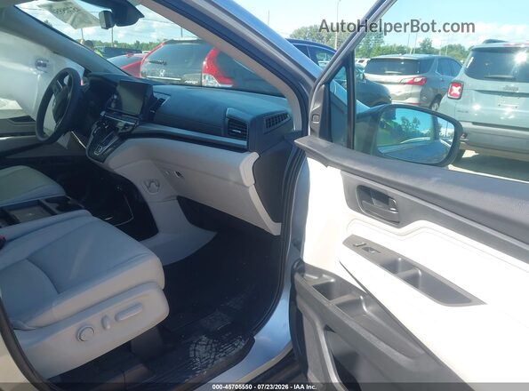 5FNRL6H69TB016925 2026 HONDA ODYSSEY Серебряный Вид салона спереди