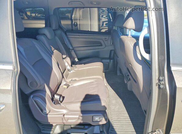 5FNRL6H70JB060253 2018 HONDA ODYSSEY Gray Widok wnętrza z tyłu