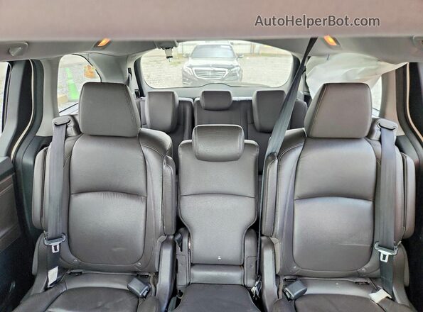 5FNRL6H70KB012978 2019 HONDA ODYSSEY White Հետևի նստատեղերի տեսք