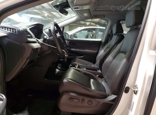 5FNRL6H70LB002145 2020 HONDA ODYSSEY White Front interior view