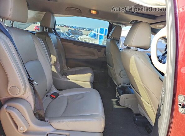 5FNRL6H73JB006865 2018 HONDA ODYSSEY Red უკანა სალონის ხედი