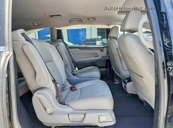5FNRL6H73JB105671 2018 HONDA ODYSSEY Black Widok wnętrza z tyłu