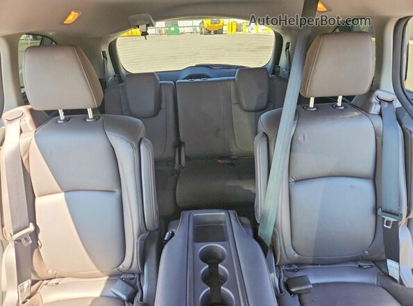 5FNRL6H74JB065973 2018 HONDA ODYSSEY Silver Rear seats view