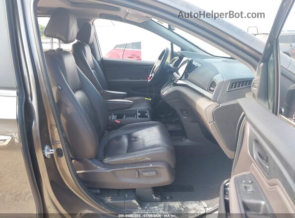 5FNRL6H74JB069196 2018 HONDA ODYSSEY Gray Front interior view