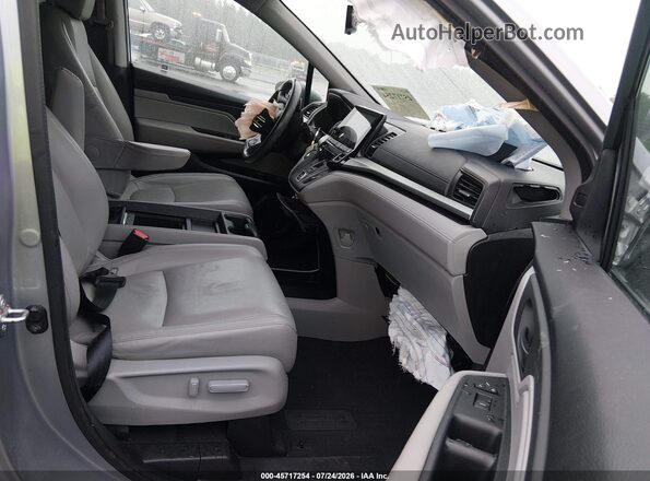 5FNRL6H75JB039009 2018 HONDA ODYSSEY Silver Vista interior delantera