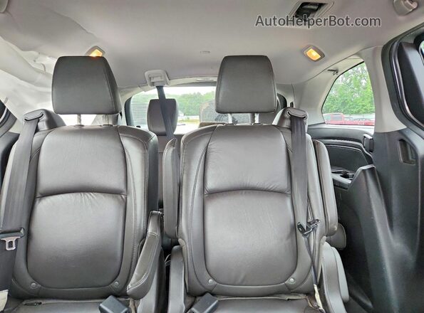 5FNRL6H75JB054884 2018 HONDA ODYSSEY Серебряный Вид задних сидений