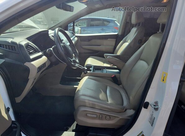 5FNRL6H75MB043517 2021 HONDA ODYSSEY Белый Вид салона спереди