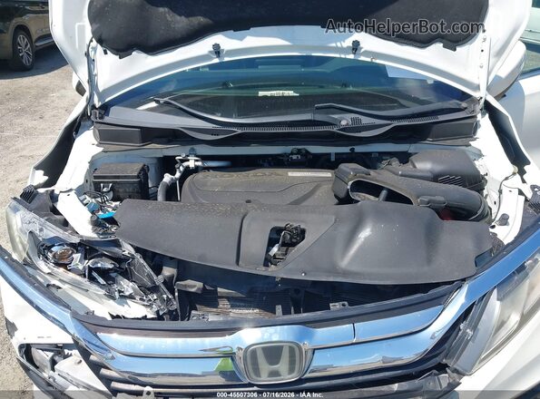 5FNRL6H77JB057303 2018 HONDA ODYSSEY White უკანა ხედი