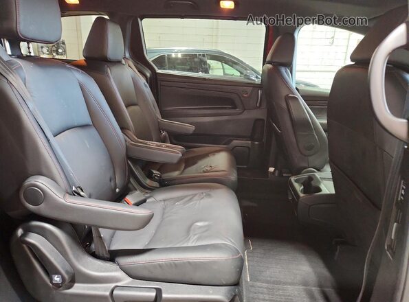 5FNRL6H79RB008356 2024 HONDA ODYSSEY Red Vista interior trasera
