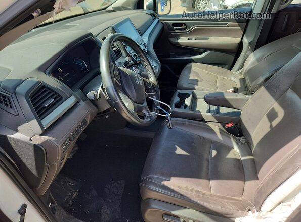 5FNRL6H7XJB007396 2018 HONDA ODYSSEY White Widok wnętrza z przodu