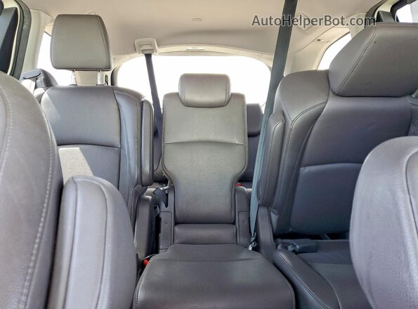 5FNRL6H7XKB040013 2019 HONDA ODYSSEY White Rear seats view
