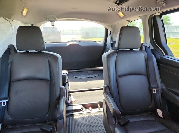 5FNRL6H81JB020837 2018 HONDA ODYSSEY White Widok wnętrza z tyłu