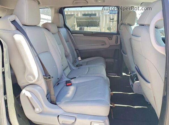 5FNRL6H83PB077517 2023 HONDA ODYSSEY Silver Вид задньої частини салону