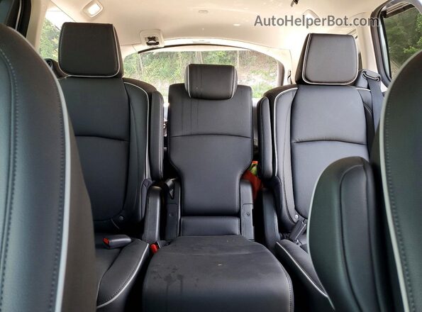 5FNRL6H86TB031982 2026 HONDA ODYSSEY Silver Rear seats view