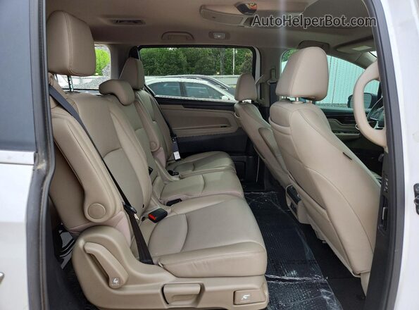 5FNRL6H87RB031207 2024 HONDA ODYSSEY White უკანა სალონის ხედი