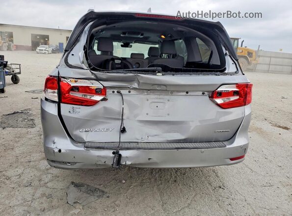5FNRL6H88PB043878 2023 HONDA ODYSSEY Silver Вид ззаду