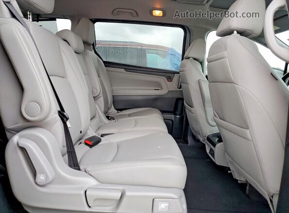 5FNRL6H88PB043878 2023 HONDA ODYSSEY Silver Вид задньої частини салону