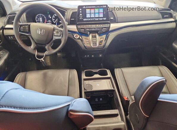 5FNRL6H88SB065713 2025 HONDA ODYSSEY White Вид панелі приладів