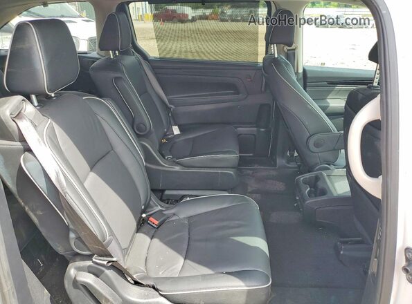 5FNRL6H8XSB004735 2025 HONDA ODYSSEY White Rear interior view