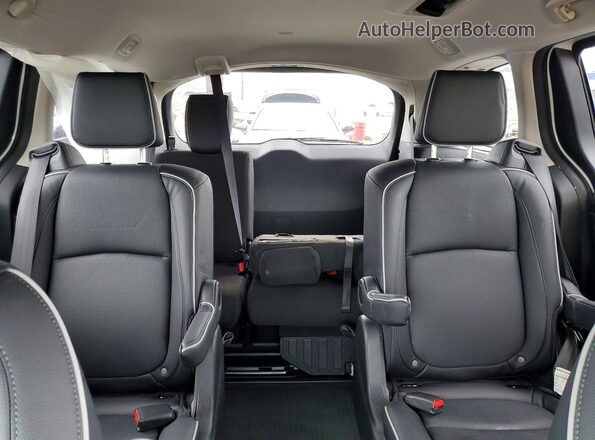 5FNRL6H92SB029055 2025 HONDA ODYSSEY White Vista de los asientos traseros