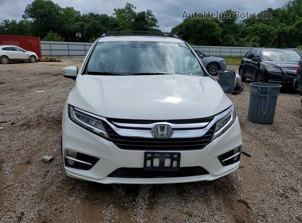 5FNRL6H93JB055582 2018 HONDA ODYSSEY Белый Вид спереди