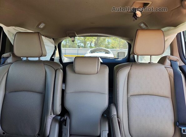 5FNRL6H94NB045052 2022 HONDA ODYSSEY White Vista de los asientos traseros