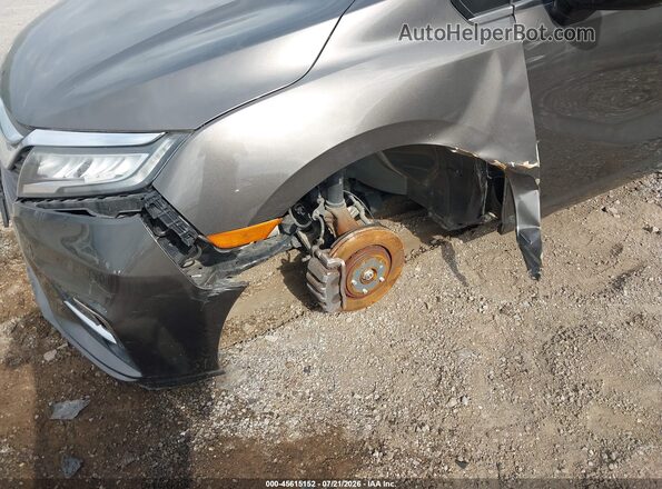 5FNRL6H96JB107612 2018 HONDA ODYSSEY Brown Front view
