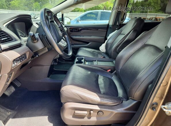 5FNRL6H97JB014937 2018 HONDA ODYSSEY Желто-коричневый Вид салона спереди