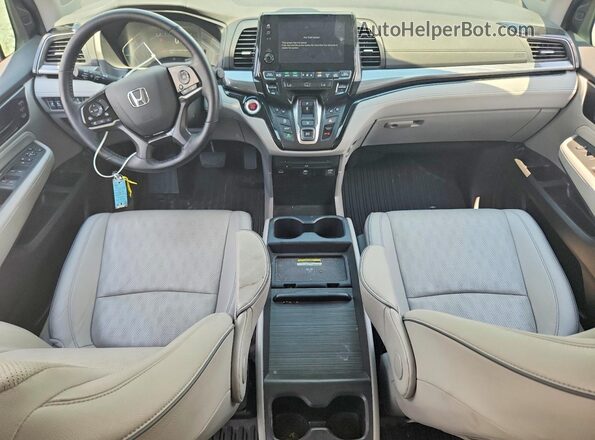 5FNRL6H97RB017719 2024 HONDA ODYSSEY Серебряный Вид панели приборов
