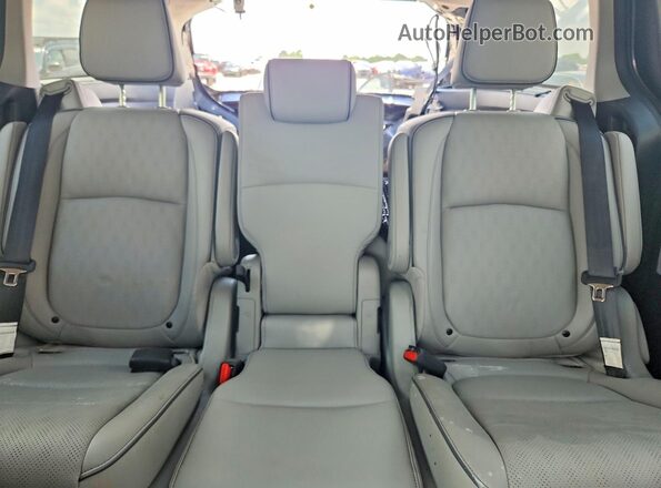5FNRL6H97RB017719 2024 HONDA ODYSSEY Серебряный Вид задних сидений